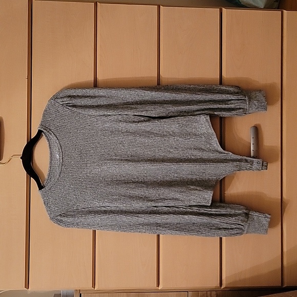 Hollister Tops - Hollister grey long sleeve bodysuit